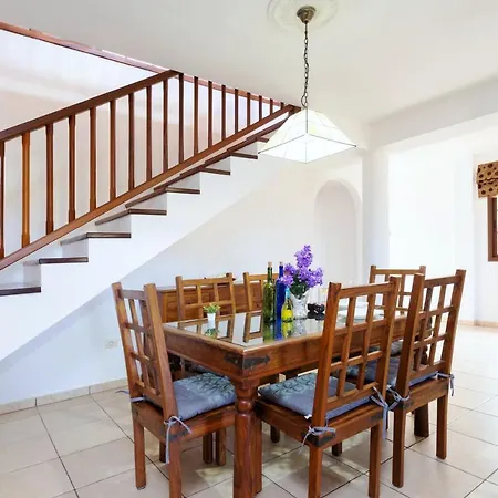 Дом отдыха Live Cala *